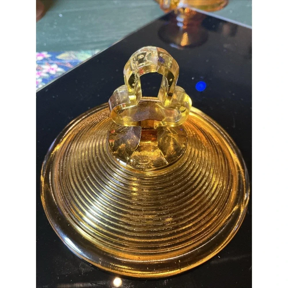 Vintage Indiana Glass Amber Old English Ribbed Candy Dish With Lid‎ (read)